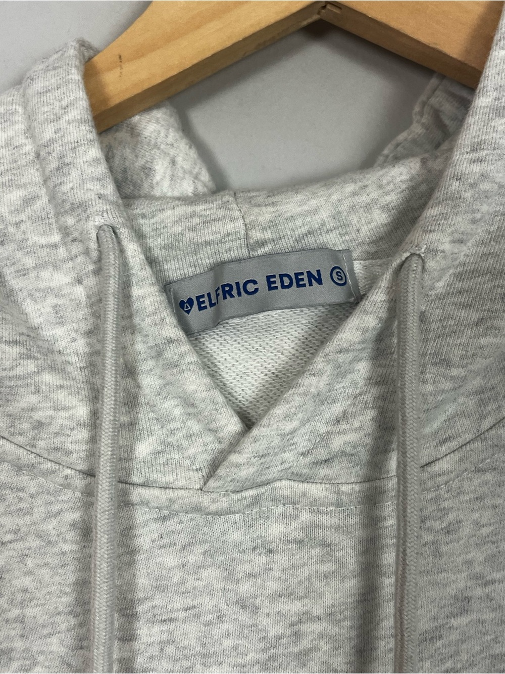 Alferic Eden Hoodie - Picture 3 of 3